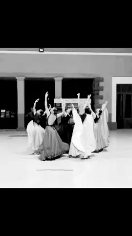 Preparando la próxima función ✨ #diademuertos #lallorona #danza #dance #dancing #training #folklore #folklormexicano #mexico #tradicion #diademuertosmexico #folclore #GBNM 