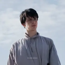 He's so fineee  #edmundpevensie #edmundpevensieedit   #edmundtok #narnia #narniatok  #narniaedit #skandarkeynes   #skandarkeynesedit #edits  #foryou #foryoupage #fyp #viral 