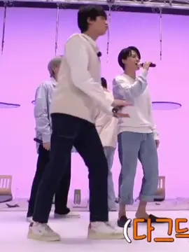 go seokjin go seokjin go seokjin #kimseokjin #seokjin #jin #jinbts #jinmeme #btsrunepisode #bangtan #bts #방탄소년단 #bts_official_bighit #btsxarmy #btsmeme #btstiktok #btsfyp #kpop #kpopedit #kpopfyp #kpoptiktok #kpopers #kpopstan #kpopfan #kpopfypシ #fypシ #fypviralシ #perte #perteeee #btsitalia #kpopita #kpopitalia #fypkpop  #tiktokponmeenparati #parati #foryoupage #fyp #xyzbca #blowthisup #viral #morepassionmoreenergy  #meme