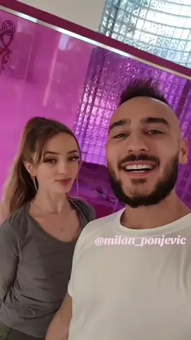 A koga je to Milanče upravo...? 💫CREDIT🫴 @Milan Ponjevic  ↔️BACKUP↔️ @Milan Ponjevic  🫵 FOLLOW US🫵 💨MILANČE INSTAGRAM💨 (lanmi_miami_glavni) 💙MOJ INSTAGRAM💙 (navrboc1) #lanmimiami #milanponjevic #fypシ #fyp #foryoupage 