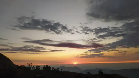 🍻Días felices #elmerluna  Rolitas 🎶#paratiiiiii #viral 