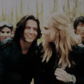 he was only trying to protect her and ended up dying (hes my fav) || #finncollins #clarkegriffin #finncollinsedit #clarkegriffinedit #clarkeandfinn #finnandclarke #the100 #the100edit #foryou #fyp #foryoupage