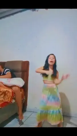 amei muito a nova música da @kysha e@mini querida 👑 #duasamigas #maeefilha #dancasdomomento #viral #foryou #coreografia 