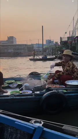 Chợ nổi Cái Răng sáng sớm #mientay #cantho #chonoicairang #traveltiktok 