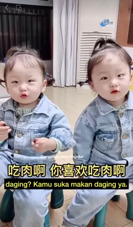 sayang kakak.. #twins #kembar #family #sayangkakak #eating #mengqimengyao #china #marah #perkenalan #baby 