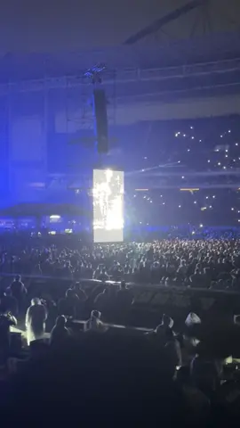 LIKE HELLO?? HE SPOILED RIO!!! (@amanda ﾒ𝟶 sent me her view) | #theweeknd #arianagrande #lovemeharder #afterhourstildawnstadiumtour #estadioniltonsantos #riodejaneiro #brasil #beijabru 