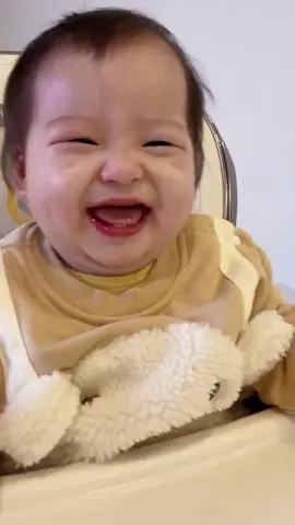 🤣😂 World's best baby laugh #baby #babylove #cutebaby #funnyvideos #funny #cute #Love