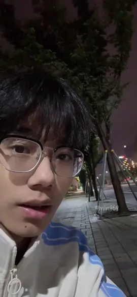 Năm nay em gặp được người mình thích chưa? Cậu ấy tên gì. #douyin #感情  cre李飘飘