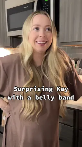 The cracking sound at the end! 😳 backstory ::: The other day I held up Kay’s pregnant belly for the first time. Since then, I have been picking it up multiple times a day to give her some relief from our growing baby! 😂 Then, someone told me about a band that you can wrap around her belly, which works in a similar way to lifting her belly up. So of course I bought it to try! Kay’s belly is getting extra heavy and starting to be really uncomfortable. After giving it to her, I think she likes it, but it didn’t get me out of my lifting duties! 😂 Either way, I am glad that she has some methods to relieve some of the pressure as the baby is growing and getting ready to be born! ❤️ #kayandtayofficial #couple #relationships #pregnant