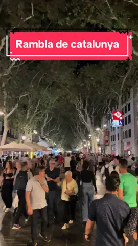Rambla de catalunya at night 😍 #barcelona #rambla #algeria #tourism #night #walk #nightwalk 
