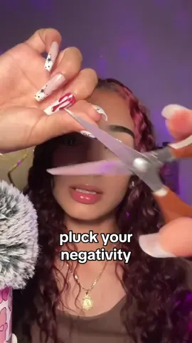 ur such a qt 🩷 #asmr #asmrpluckingawaynegativity #pluckthenegativity #asmrplucking #asmrpersonalattention #personalattention #asmrforsleep #asmrvideo #asmrtiktoks #asmrsounds #fyp 