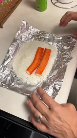 Momma made me sushi 🥺🥹 #joshsmom #joshandmomma #sushi #homemadesushi #cooking #EasyRecipe 