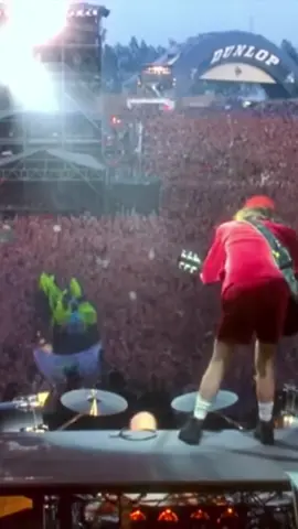 AC/DC - Thunderstruck (Live at Donington, 8/17/91)@AC/DC#acdc#acdcthunderstruck#rocknroll 