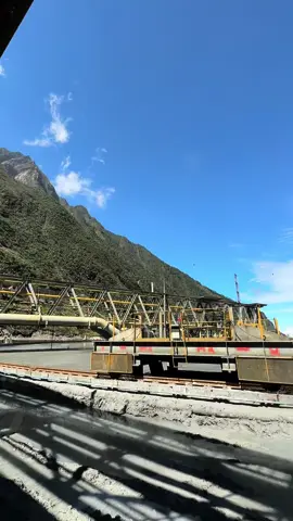 Kerja with a view 👷‍♀️🏔️ #freeportindonesia 