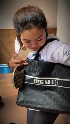 teu nyangkaa nembean damel dugika Sagala kapeser#pnmmekaar #bankemok#plisssfyp #cristiandior