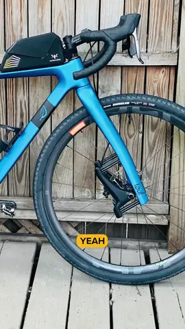 Check out that BLUE! 🤩💙 It’s a SUPER NICE for this Lauf Seigla from crankyfrankie! Bonus points for that neat top tube bag, too 👌 Submit your best bike photo onto the GCN app for your chance to make it into the Bike Vault! #GCNTech #BikeVault