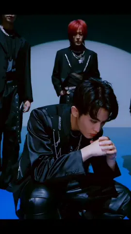ilichil+black outfite dah lahh pingsan di pojokan #nct127 #factcheck #dance #iconic #taeyong #mark 