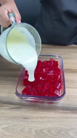 #Receitaboatemserfacil  #Sobremesa de gelatina cremosa.