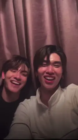 เป็นไลฟ์ที่เขินมากนะ เพื่อนกันแน่นะ 😭 #จุงดัง #จุงอาเชน #ดังณัฎฐ์ฐชัย #joongdunk #joongarchen #chenjoong #chen_rcj #dunknatachai 