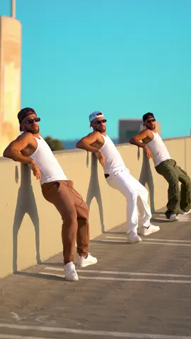 Choose your brother! 1, 2 or 3? 😎 #elilluminari #pera #brothers 