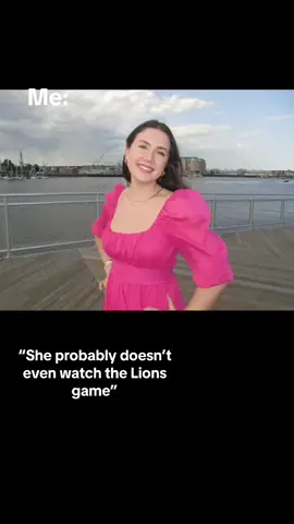 I do in fact watch it😂 #footballgirl #footballgirlfan #nflfans #footballfan #detroitlionstiktok #detroitlionsfan #footballtiktok #detroitlionsnfl #greenscreen #greenscreenvideo 