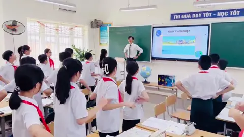 Khởi đầu 1 tiết học thật vuiiii 🌏🌏🌏#dialy #geography #giaovien #trending #fyp #tiktok #thaygiaodialy