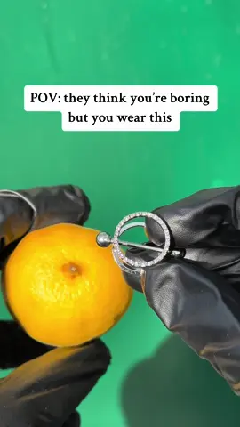 How does that work? 🔗 #bodyjewelry #piercings #fyp 