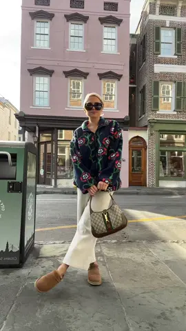 morning walk ☕️🚶‍♀️ #fall#earlyfalloutfit#falltransitionoutfit#fallfashion#falloutfitinspo#morningroutine#morningwalk#fallfashioninspo   