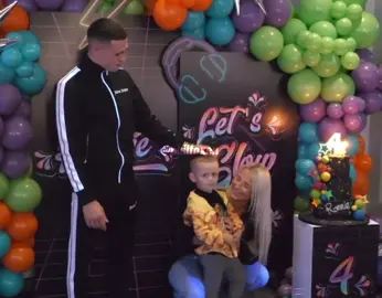 Ronnies 4th bday party>> #philfoden #philfoden47 #ronniefoden #ronniefoden47 #truefoden #truefoden47 #mancityronnie #fodenfamily 