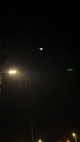 دڵ خۆشیەکان لە باران دەچن  درەنــــگ دێـــــن خــــێــرا دەچن🖤!