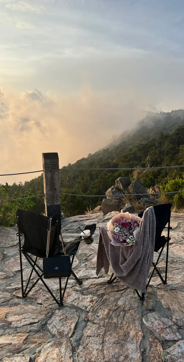 ما تخطيت جمال المكان 🌨🤍 #ابها #life #السحاب #fyp #CapCut #fog 