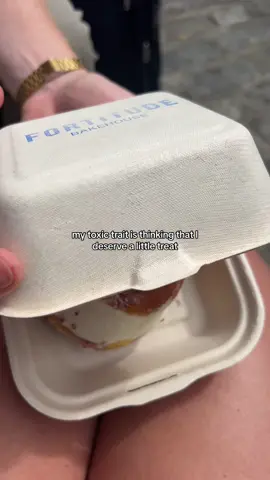 What is life without eating out please ☺️ #fyp #foryou #toxictrait #Foodie #londonbakery #manchesterfoodie 