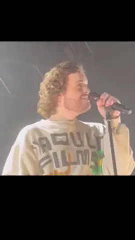 #stitch with @callan 🦇 #greenscreen most angelic side profile ive seen🌜#dream #dreamconcert #cringe #fypシ #fyp #fypシ 