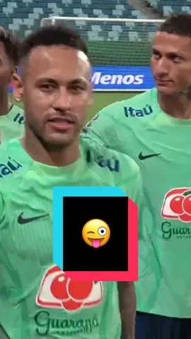 😜 VOCÊ PASSOU e o Neymar tá psicando pra você! Sequência de momentos carisma do camisa 10 da seleção brasileira! #seleção #seleçãobrasileira #neymar #neymarjr #brasil #futebol 