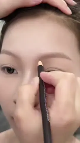 Siêu phẩm chì gẩy sợi siêu nét Wodwod 29 xuuuuuu #chikemay #makeuptutorial