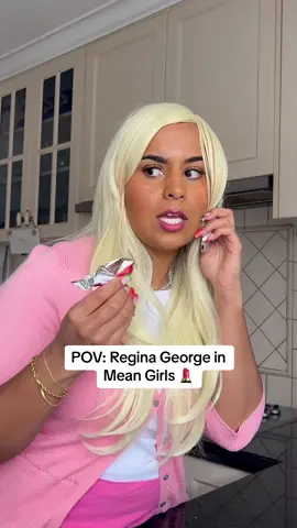 SO FETCH 💄💕 || Costume: @thecostumery || #meangirls #reginageorge #skit 