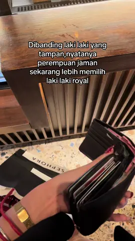 Dibayarin sama disuruh bayar sendiri tp dikasih dompetnya itu beda ya🤪 #fyp #fypシ 