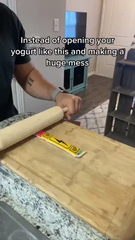 How am i just now finding out about this life hack? #lifehacks #funny 