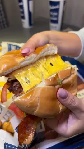🍔 The legendary CurderBurger® is back, and it's cheesier than ever! 😋 Go to your nearest @Culver’s for a mouthwatering reunion available until October 31st or while supplies last! 🎉 #ad #cfg #chicagofoodguide #CurderBurger® #wisconsincheese