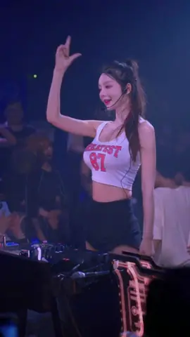 Beautiful Girls #16 / #trending #beautifuldj #cutegirl😘 #dance #beautiful #ilovebeauty999 #remixtiktok #barpub