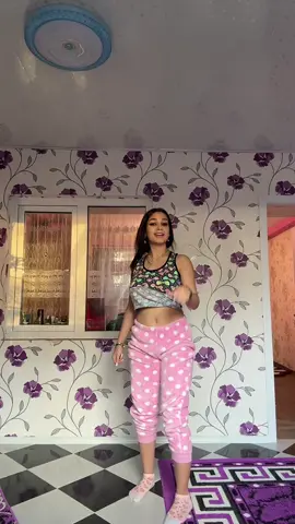 @ale_alexa_live ne vedem live pe contu asta 🙈