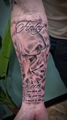 🌿 Got to work on this awesome piece today. My client sent me a photo of him and his son fist bumping and asked me to put it into a design with a few more elements and came up with this. One very happy client 😁 #fyp #fypシ #tattoo #tattoostudio #tattoolife #fatherson 