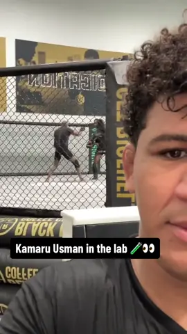 “Someone is getting ready” 👀 #KamaruUsman #GilbertBurns #UFC #mma (via @Gilbert Burns)