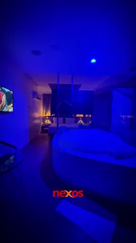 Onde a dança das luzes encontra o relaxamento da hidromassagem, a suíte se torna o palco de momentos inesquecíveis.