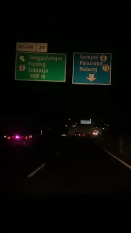 Mentahan naik mobil lewat tol sambil dengerin lagu satu rasa cinta