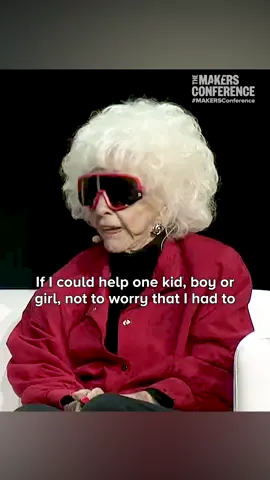 October 11, 1988, marked the first National Coming Out Day, coinciding with the historic National March on Washington for Lesbian and Gay Rights. It serves as a reminder that coming out can be one of our most powerful tools for change. 🏳️‍🌈 #MAKERSWomen