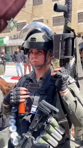 Empoderamento Feminino nas Forças Armadas de Israel. #girl #military #empoderamentofeminino  #israel #gaza #israelunderattack #hamas #1min #foryou #foryoupage #fypage #like #follow ##explore #viral #meme #parati #capcut #trending #funny #humor #pov #duet #report #tiktok #tiktoktrend #tiktokviral #viraltiktok