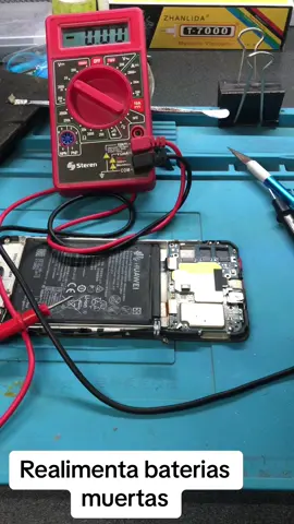 Como reactivar baterias muertas con cable usb y multimetro sin gastar #reparaciondecelulares #edgaryoreparo #wiltech #iphone7 #parati 