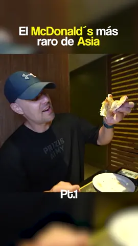 McDonald’s más extraño de Asia 🤣 pizza con piña 🍕🍍 Vídeo completo: ❤️Yt: JDALMAU ( 1,2 M ) 