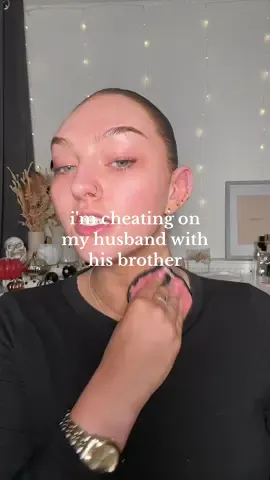 Replying to @Isla @thebeautycrop x @Graces.faces_ balm bestie #redditstory #redditstories #makeupstorytime #makeup 